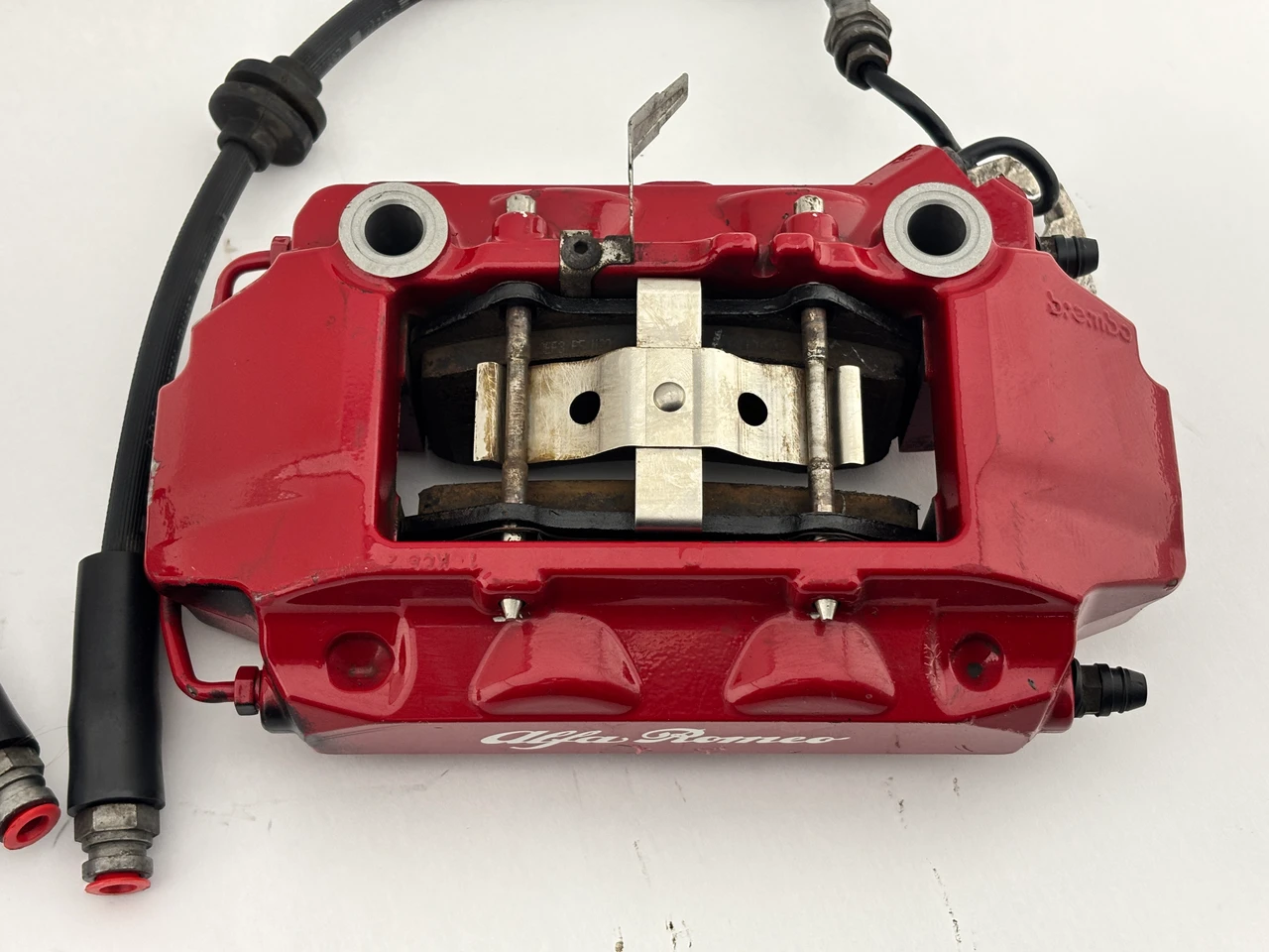 2015-2020 Alfa Romeo 4C OEM Brake Calipers / Set of 4 / Red / 43K AR401 - Image 4
