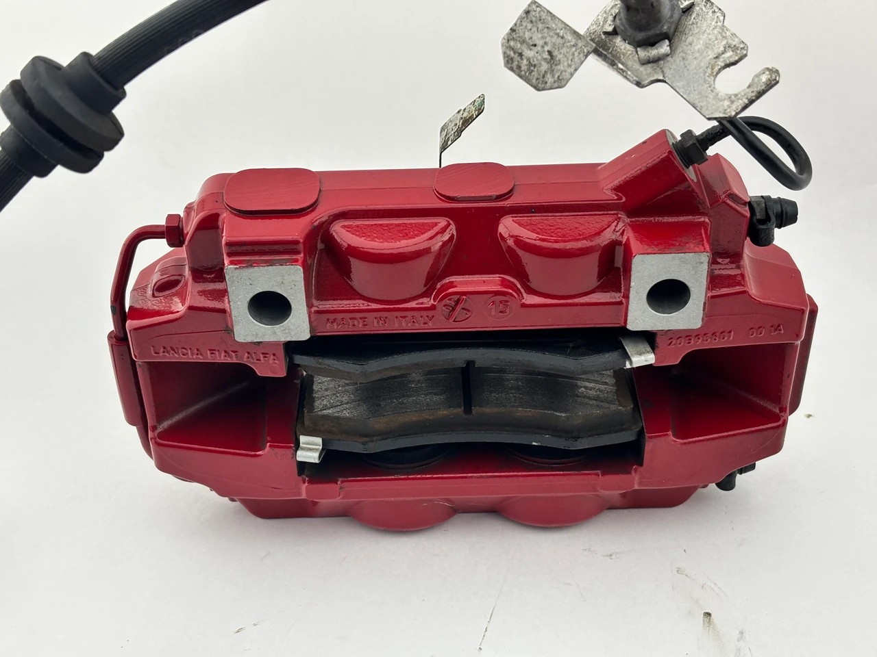 2015-2020 Alfa Romeo 4C OEM Brake Calipers / Set of 4 / Red / 43K AR401 - Image 8