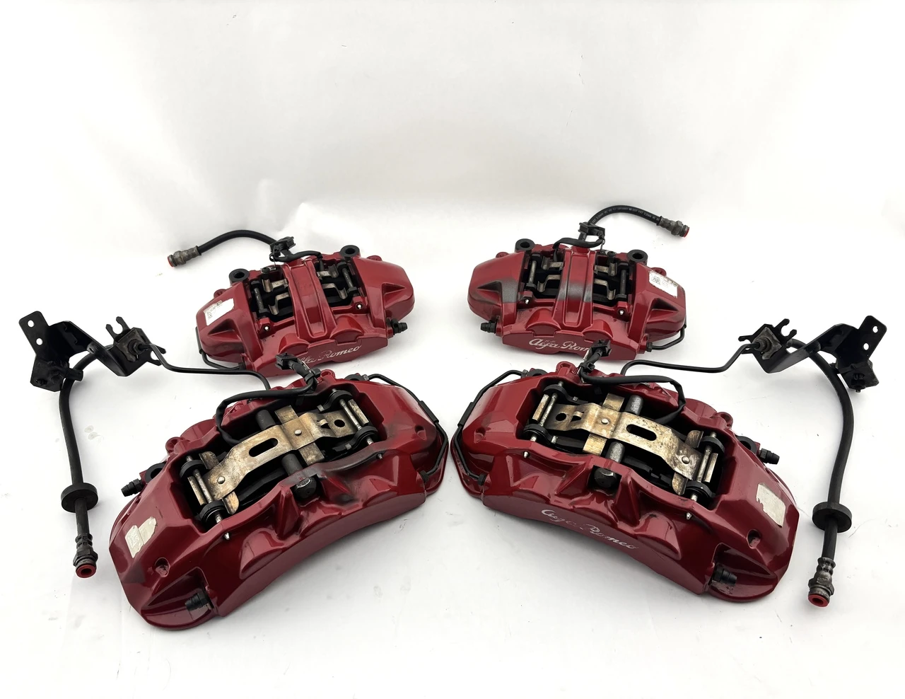 2017-2024 Alfa Romeo Giulia Quadrifoglio 2.9l OEM Brakes Calipers / Set of 4 / Red / 76K AG007