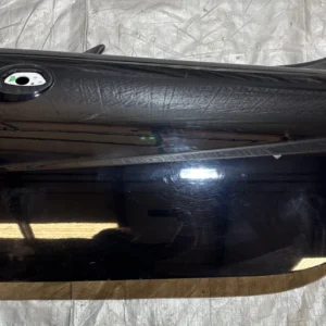 2015-2020 Alfa Romeo 4C Driver Side Door Assembly / Black AR401