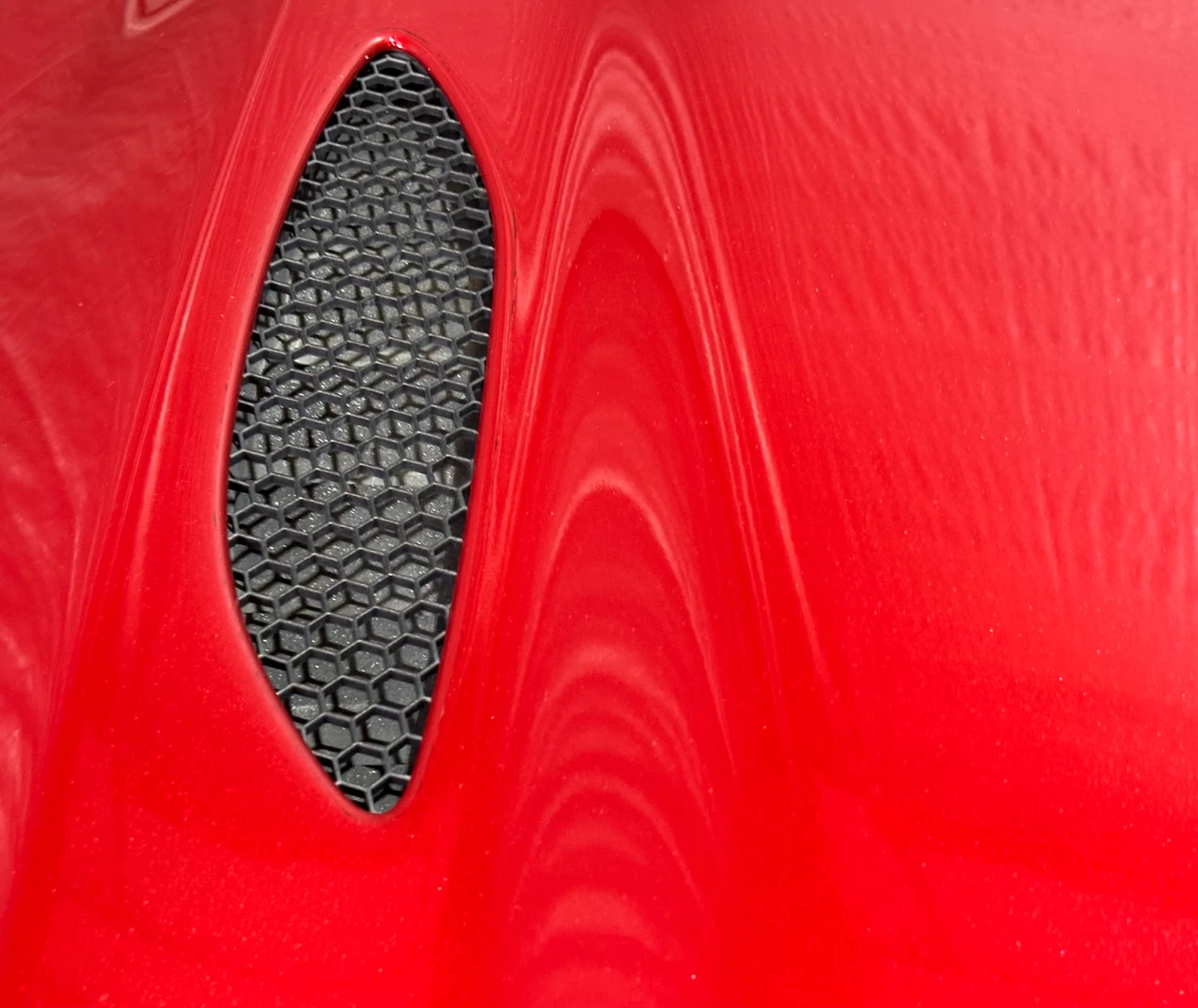 2017-2024 Alfa Romeo Giulia Quadrifoglio Carbon Fiber Hood Panel w/ Vents / Rosso Competizione AG007 - Image 7