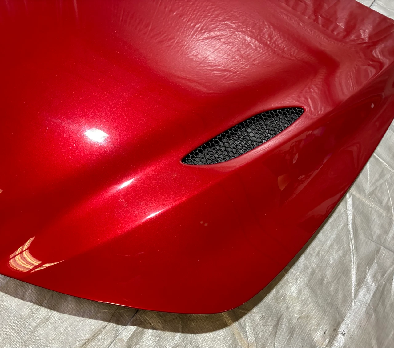 2017-2024 Alfa Romeo Giulia Quadrifoglio Carbon Fiber Hood Panel w/ Vents / Rosso Competizione AG007 - Image 5
