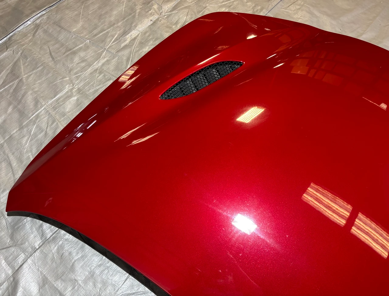 2017-2024 Alfa Romeo Giulia Quadrifoglio Carbon Fiber Hood Panel w/ Vents / Rosso Competizione AG007 - Image 4